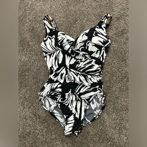 Women’s miracle suit